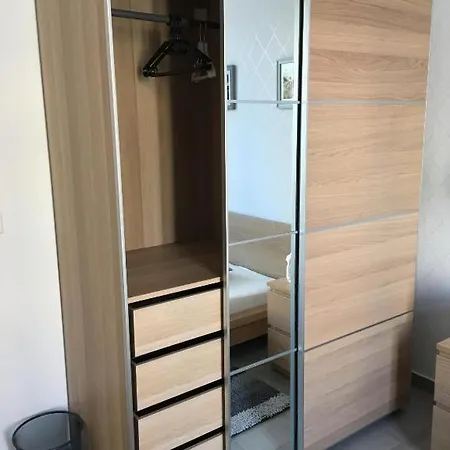 Cozy Or Sliema Race1 * Gzira