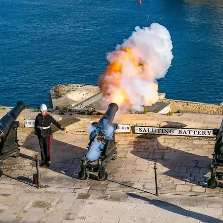 Cozy Or Sliema Race1 * Gzira